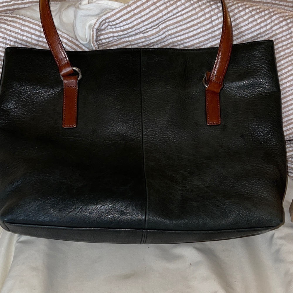 Fossil Classy Elegant Black and Brown Leather Tote Bag Fossil Shoulder Bag - Picture 6 of 8